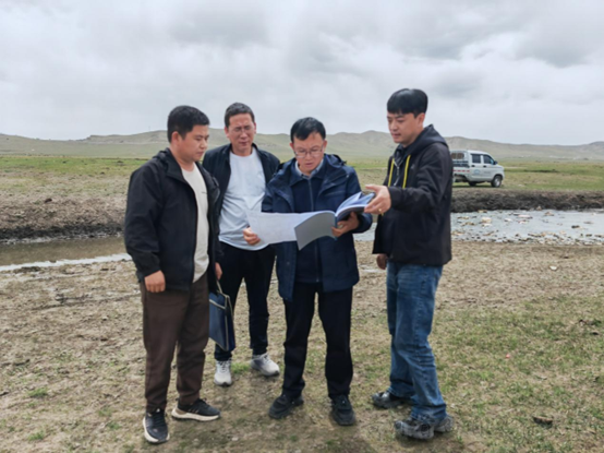 黄河首曲管护中心督导检查保护区重点项目建设并开展安全检查